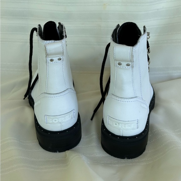 SOREL boots white sz 9.5 - Picture 7 of 8